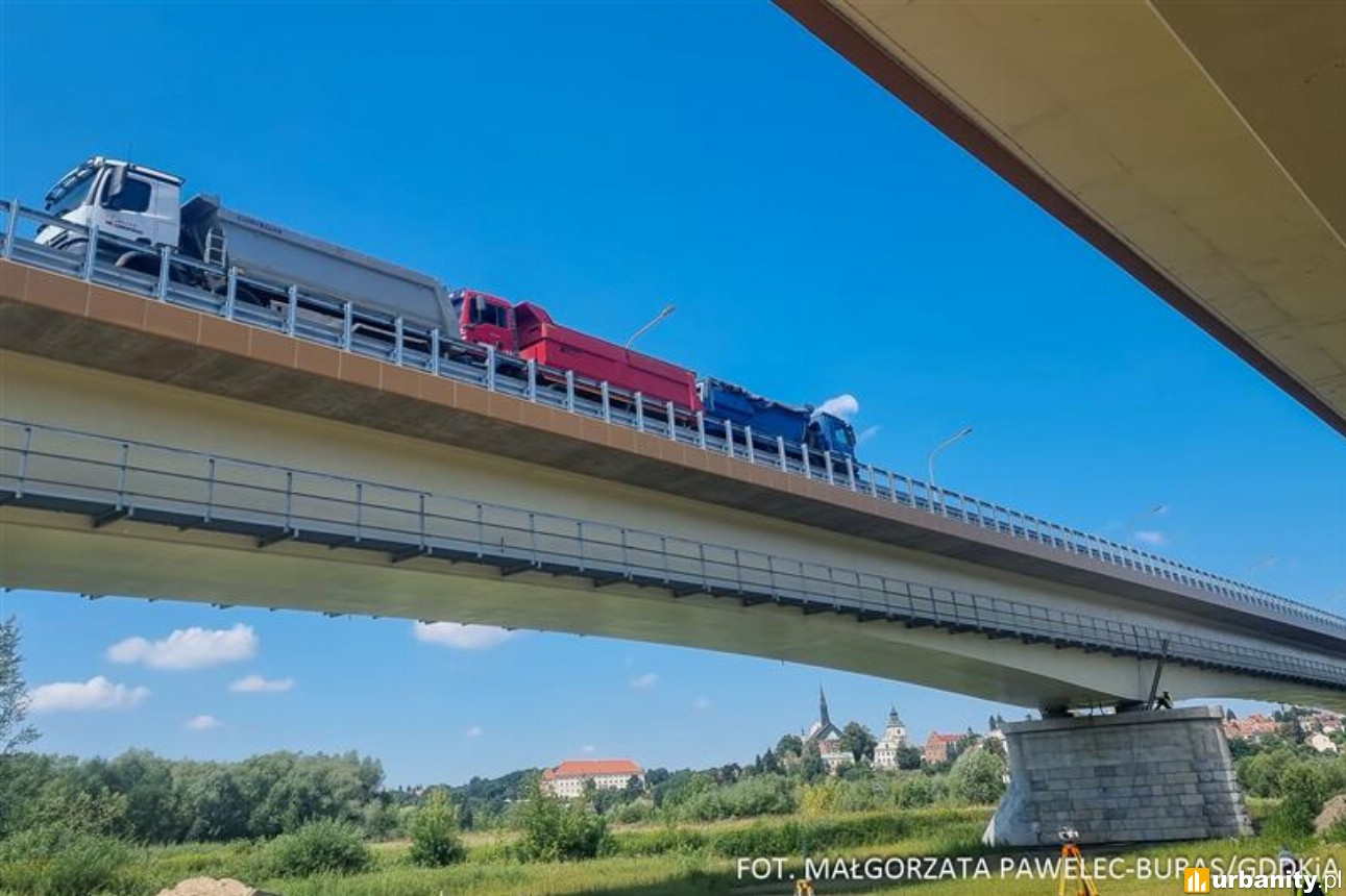 Most z lat 50. przez Wisłę przeszedł do historii. Nowa przeprawa połączy dwa województwa