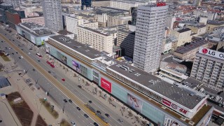 Zmienili plac Trafalgar Square czy dziedziniec British Museum w Londynie. Zajmą się centrum Warszawy