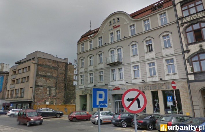 Hotel Diament Plaza z wolną działką pod rozbudowę
