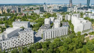 Deweloper wyremontuje drogę i wybuduje ścieżki rowerowe, ulicę i park w ramach budowy osiedla na Woli