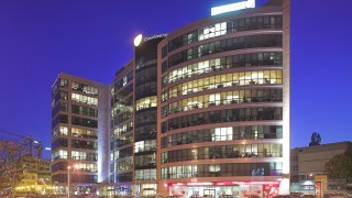 Przedłużone umowy najmu w kompleksie Adgar Plaza