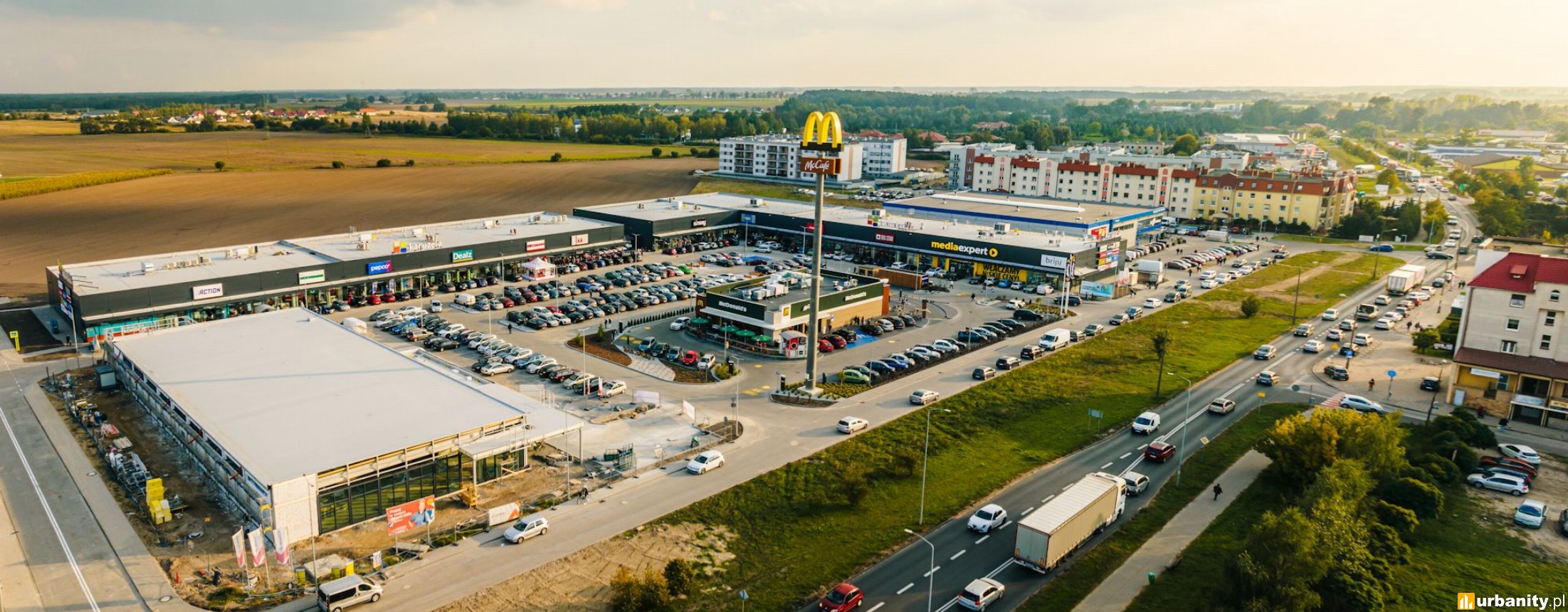 Otwarcie Karuzeli w Wągrowcu. Nowy park handlowy powstał w pobliżu obwodnicy miasta