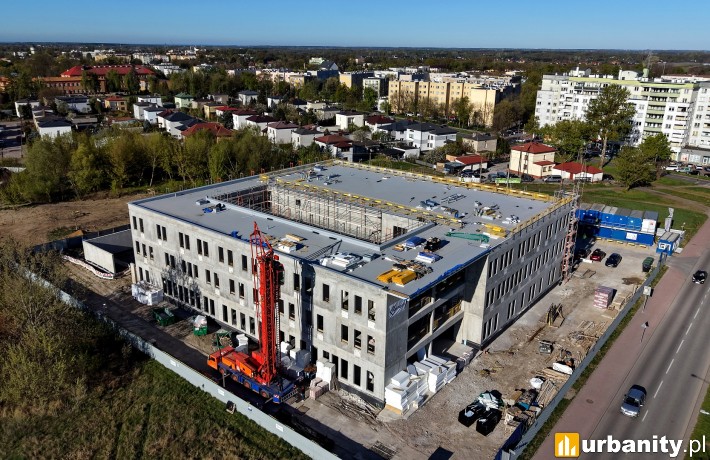 Sąd Rejonowy w Sochaczewie z gotową konstrukcją. Czas na wnętrza i elewację