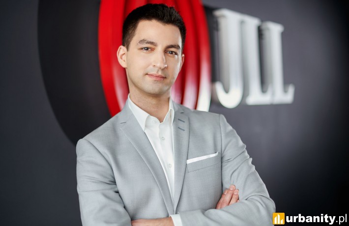 Adam Lis, Flexible Office Solutions Manager, JLL