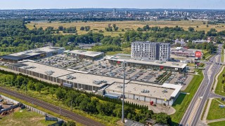 Nowe centrum handlowe przy granicy z Niemcami. Około 40 sklepów i duży market budowlany