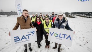 Uruchomiono 16-hektarową elektrownię fotowoltaiczną o mocy 15 MWp, która dostarczy zieloną energię w Polsce