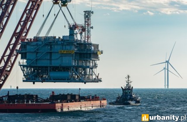 Instalacja dwóch morskich stacji elektroenergetycznych, fot. Baltic Power