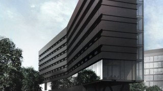 Erbud z dwoma hotelowymi kontraktami