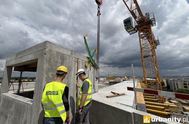 Konwiktorska Residence, zawieszenie wiechy, fot. Mostostal S.A.