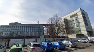 Niedokończony budynek EuRoPol Gaz w Warszawie, fot. google street