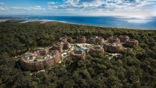 Wyspa Sobieszewska z inwestycją inspirowaną rezerwatem Ptasi Raj. Docelowo około 500 lokali