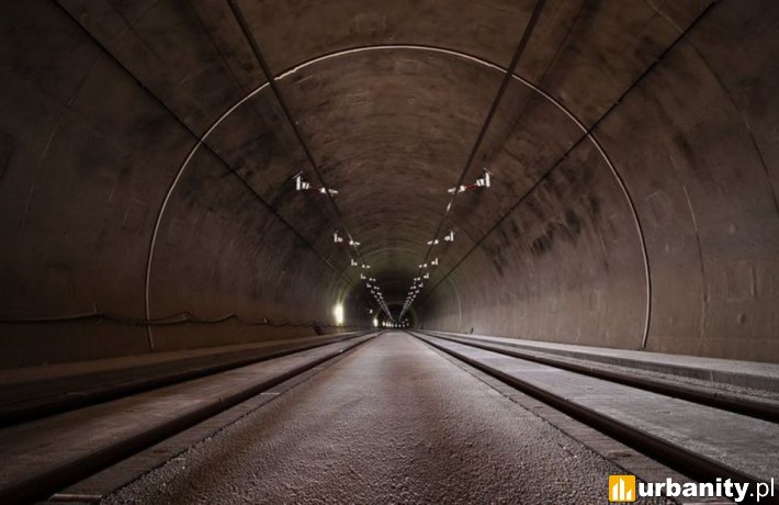 W tunelu powstaną dwie stacje. Łódź Polesie zlokalizowana na tyłach Manufaktury oraz stacja Łódź Śródmieście