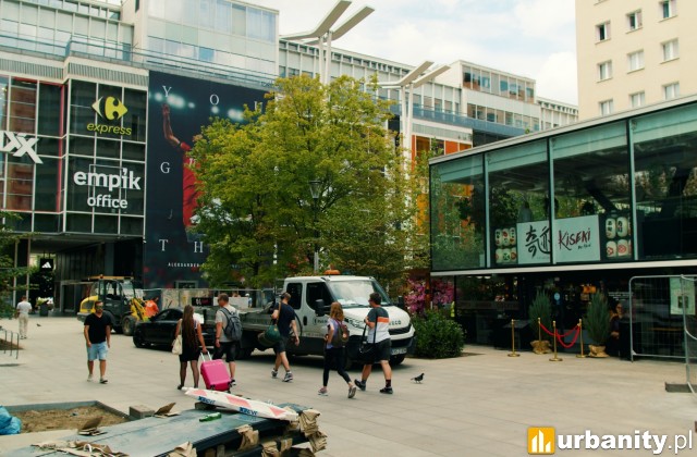 Nasadzenia przy Kinie Atlantic i Pasażu Wiecha, fot. Balzola
