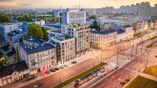 Kaskadowy budynek w kolejnym etapie inwestycji w łódzkim Śródmieściu