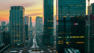 Najwyższe piętra blisko 200-metrowego wieżowca w Warszawie dla globalnej platformy fintechowej