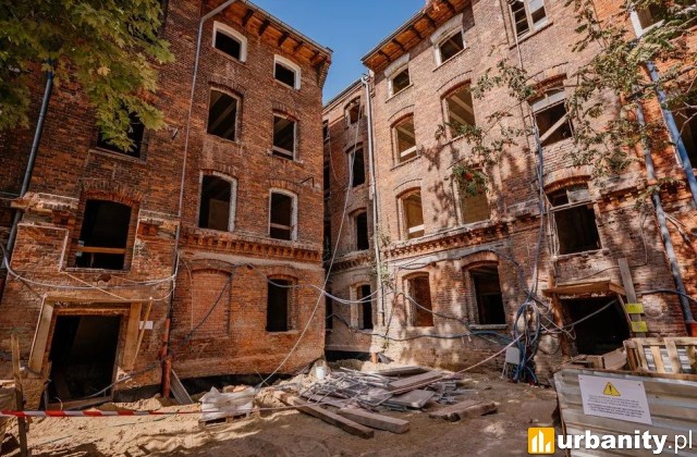Półmetek prac przy rewitalizacji famuł przy ogrodowej 24, fot. LODZ.PL