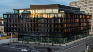 Nowy biurowiec na mapie Krakowa. W ofercie biura serwisowane