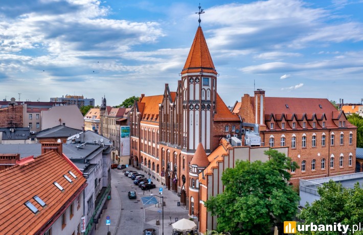 Ponad 100-letnie budynki odzyskały dawny blask. Tak zmieniła się dawna Poczta Główna w Gliwicach