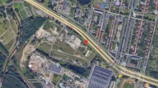 Działka, na której powstanie wieloetapowe osiedle firmy Develia, fot. google maps