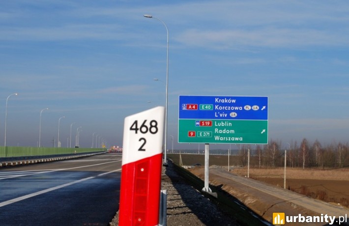 S19