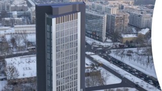Planowany wieżowiec na skraju skweru im. płk. Pacak-Kuźmirskiego, wiz. G-City