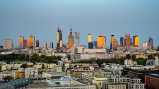 Warszawski rynek biurowy w I kwartale 2025: mniej pustostanów, stabilny popyt