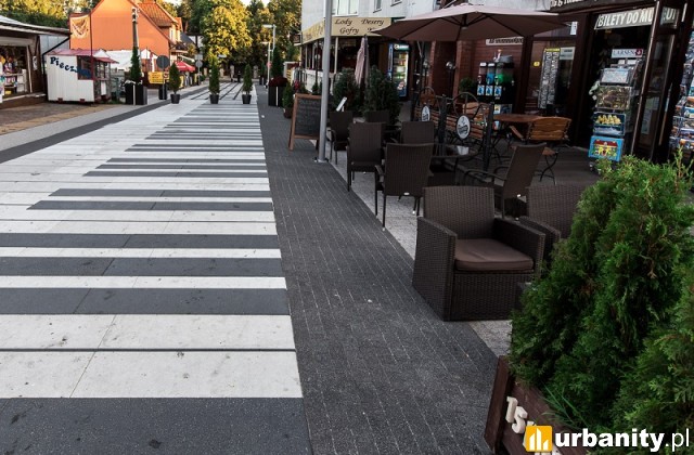Płyty brukowe z betonu szlachetnego, źródło: dasag.pl