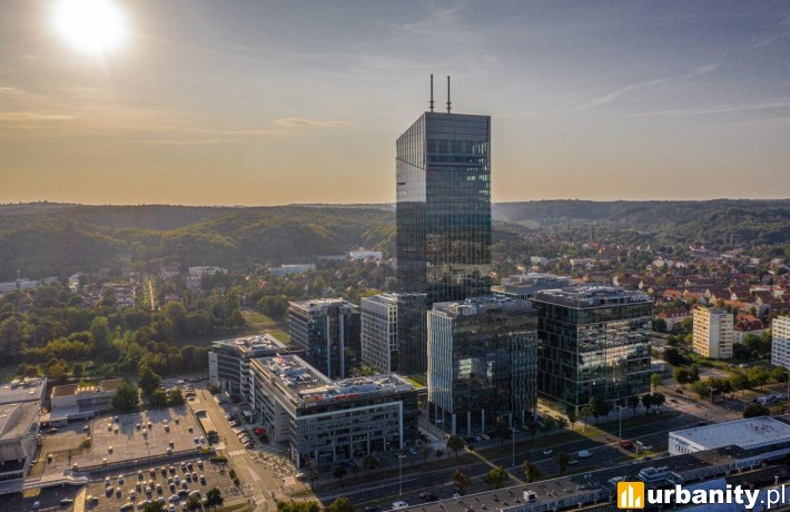 Transakcja dekady na rynku biurowym. Ponad 150-metrowy wieżowiec zmieni właściciela za około 600 mln zł?