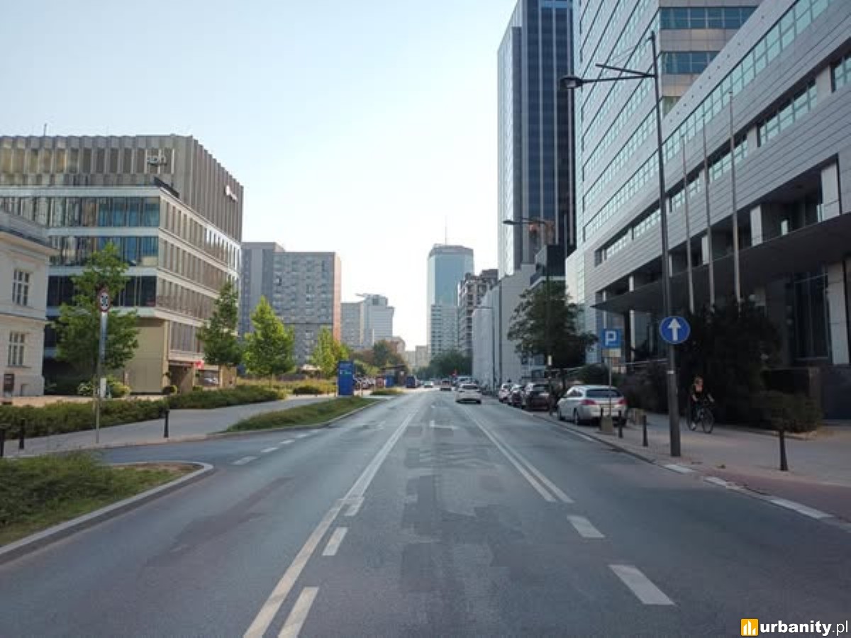 Ulica w centrum Warszawy przestanie szpecić. Podpisano umowę na przebudowę Grzybowskiej