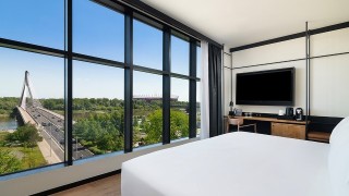 Naprzeciwko Centrum Nauki Kopernik otwiera się pierwszy taki hotel w Polsce