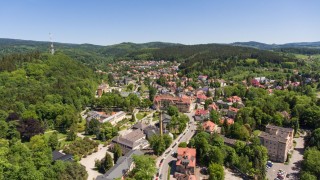 Kolej dotarła tu 121 lat temu. Teraz dworzec Kudowa-Zdrój czeka modernizacja