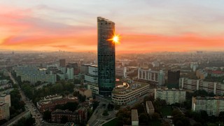 Biurowa część wieżowca we Wrocławiu sprzedana za ponad 54 mln zł