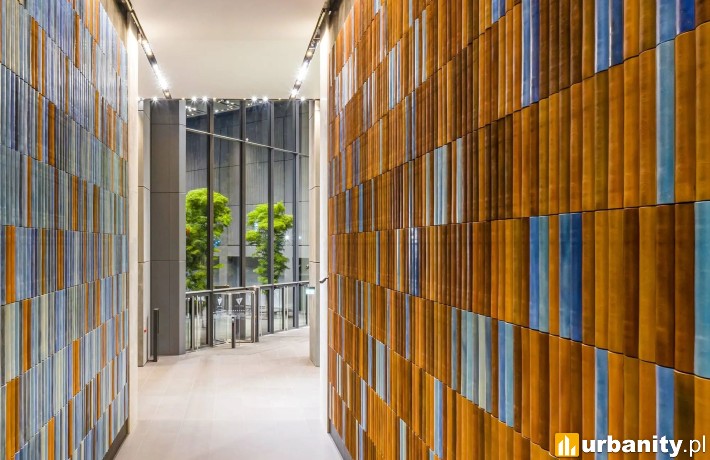 Mozaika w lobby wieżowca Varso Tower, fot. HB Reavis