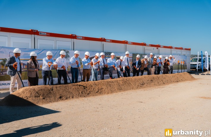 Rusza budowa nowej fabryki Unilin w Krasowej, fot. Adamietz