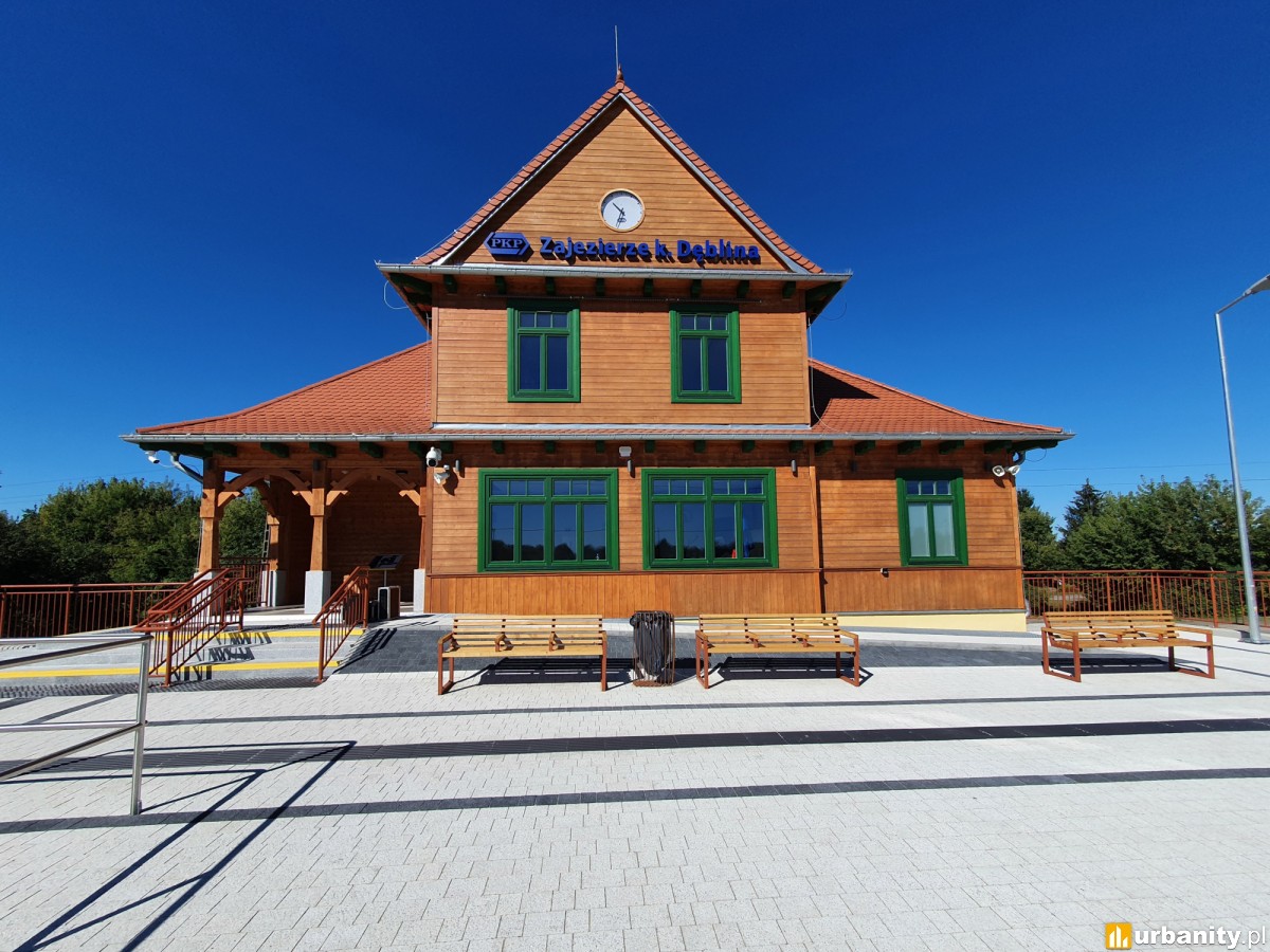 W Zajezierzu zrewitalizowano dworzec o drewnianej architekturze z początku XX wieku