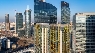 Dwie wieże w centrum Warszawy pod skrzydłami doświadczonego zarządcy