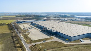 Niemiecka firma z branży e-commerce z największą transakcją w 2026 roku. Gigantyczny magazyn pod Poznaniem