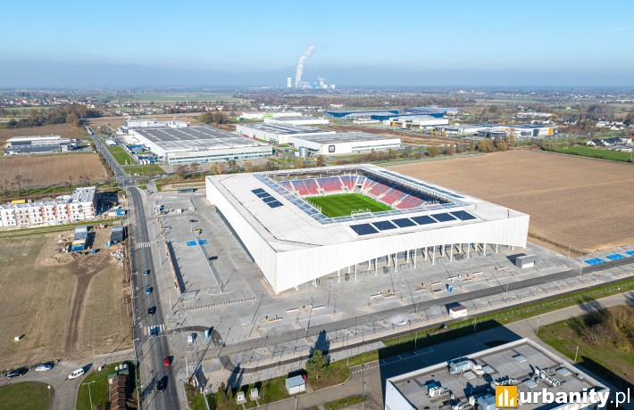 Gotowy stadion piłkarski w Opolu, fot. Mirbud