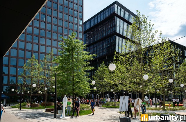 Gotowy ogólnodostępny plac na terenie kompleksu Nowy Rynek, fot. poznan.pl