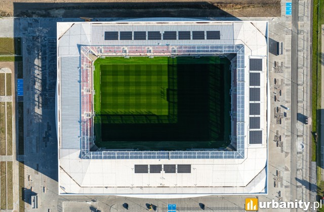 Gotowy stadion piłkarski w Opolu, fot. Mirbud