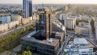 Tak prezentuje się sąsiedztwo sprzedanej działki przez Pocztę Polską, fot. materiały inwestora