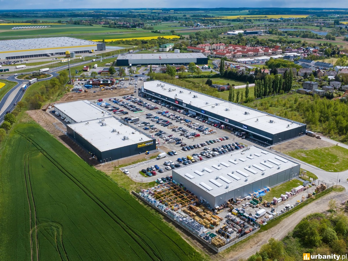 Karuzela Świebodzin już funkcjonuje. Wkrótce otwarcie salonu meblowego