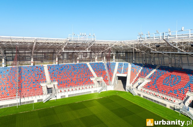 Gotowy stadion piłkarski w Opolu, fot. Mirbud
