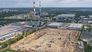 Setki ton stali i niemal 300 słupów. Tak powstaje duża inwestycja logistyczna w Łodzi