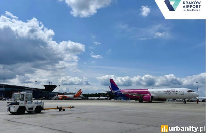 Kluczowy etap dla rozbudowy lotniska w Krakowie zakończony. Powstanie nowy pas startowy