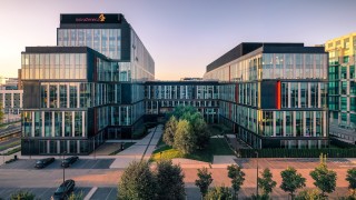 AstraZeneca pozostaje w Postępu 14, fot. mat. prasowe