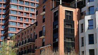 Dawna fabryka zbożowa w Krakowie przechodzi transformację. Dominantą 14-piętrowa wieża z penthouse’ami