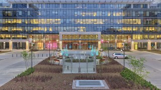 Ghelamco sprzedaje trzy projekty biurowe