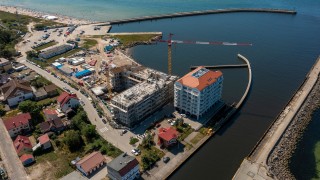 Drugi apartamentowiec inwestycji Marina Royale w Darłówku z docelową wysokością