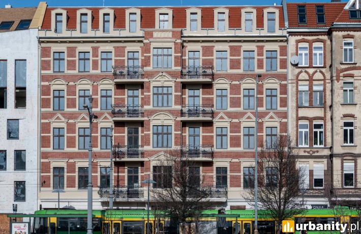 XIX-wieczna kamienica przy placu Bernardyńskim odzyskała dawny blask, fot. poznan.pl